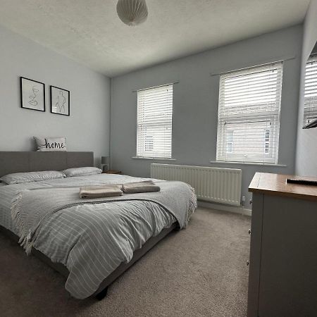 Cosy, 2 Bedroom Cottage In Guisborough Town Centre ภายนอก รูปภาพ