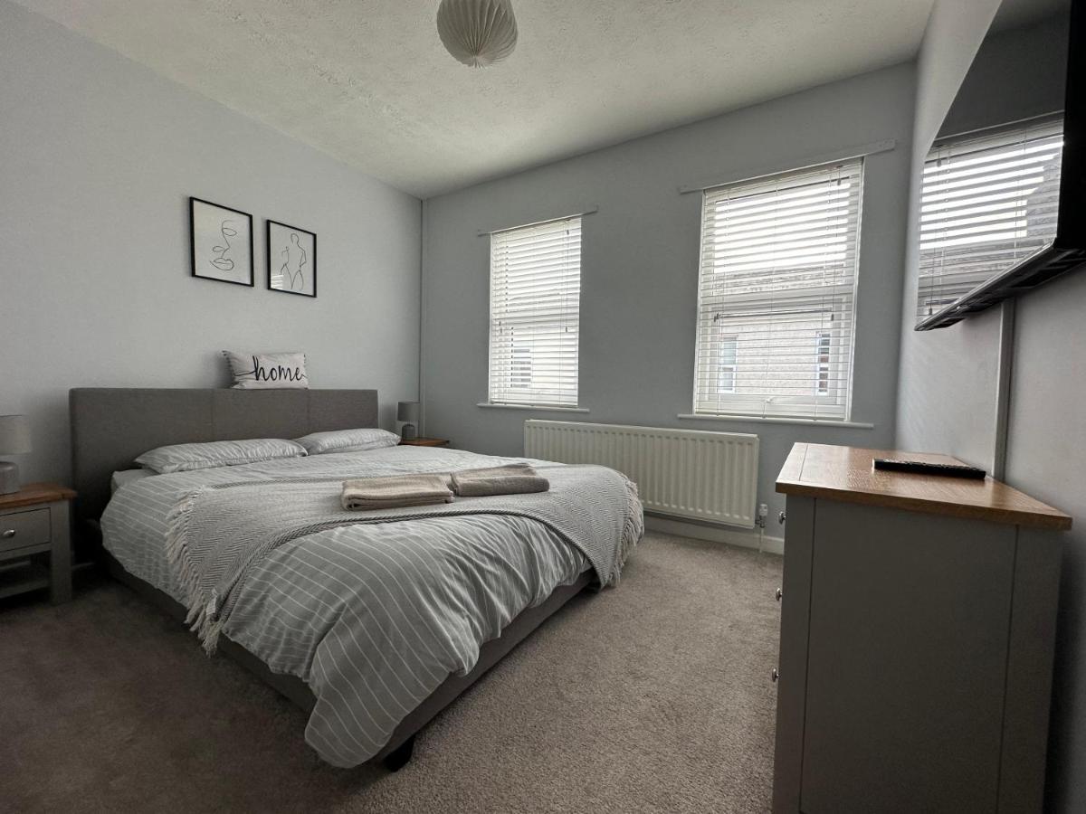 Cosy, 2 Bedroom Cottage In Guisborough Town Centre ภายนอก รูปภาพ