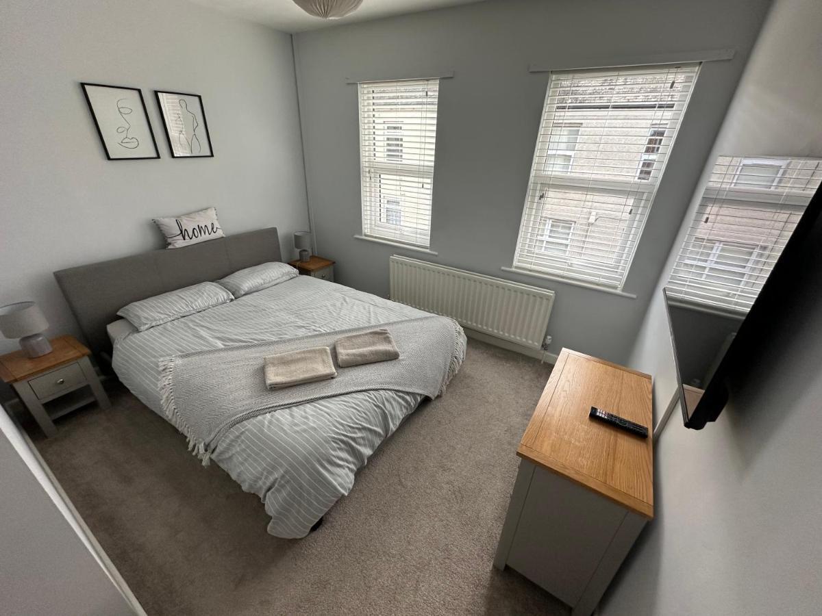 Cosy, 2 Bedroom Cottage In Guisborough Town Centre ภายนอก รูปภาพ